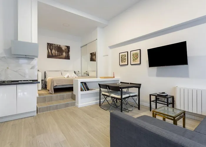 Modern Studio - Av. De América